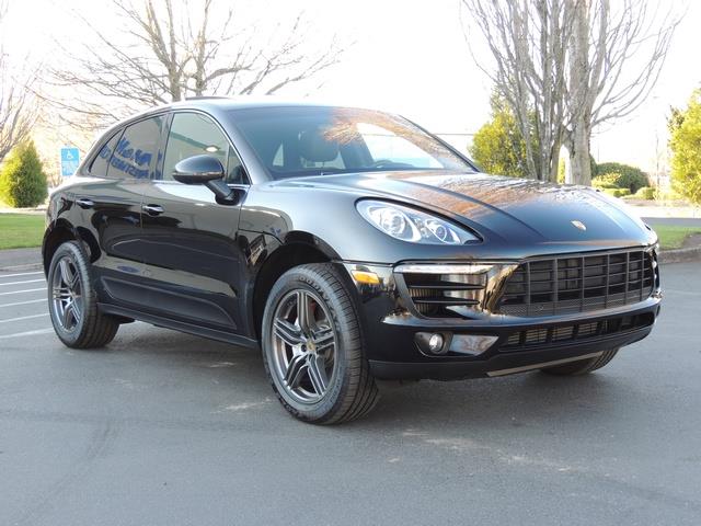 2015 Porsche Macan S / AWD / Sport Chrono Pkg / 5500 miles   - Photo 2 - Portland, OR 97217