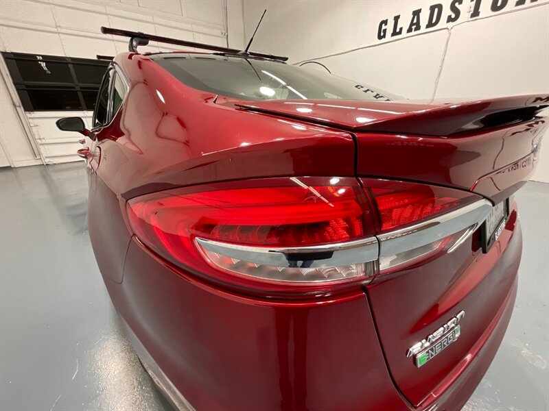 2019 Ford Fusion Energi Titanium Plug-in Hybrid / 1-OWNER / FULLY LOADED / Heated & Cooled leather seats / Sunroof / Navi / BLIS - Photo 26 - Gladstone, OR 97027