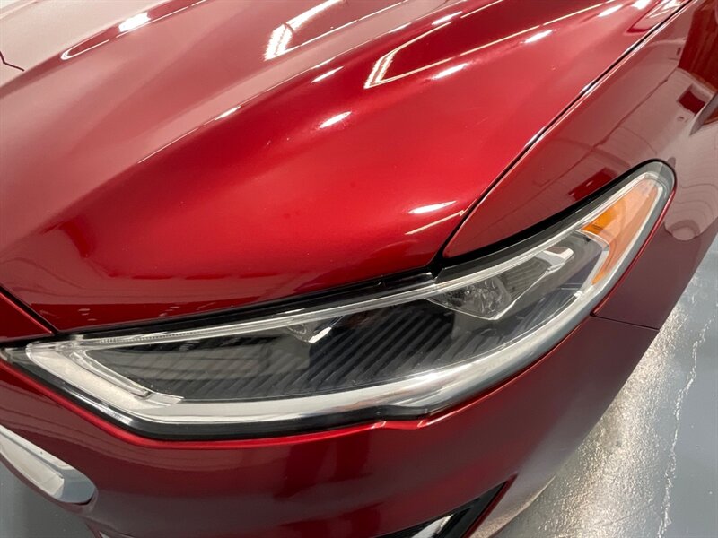 2019 Ford Fusion Energi Titanium Plug-in Hybrid / 1-OWNER / FULLY LOADED / Heated & Cooled leather seats / Sunroof / Navi / BLIS - Photo 28 - Gladstone, OR 97027