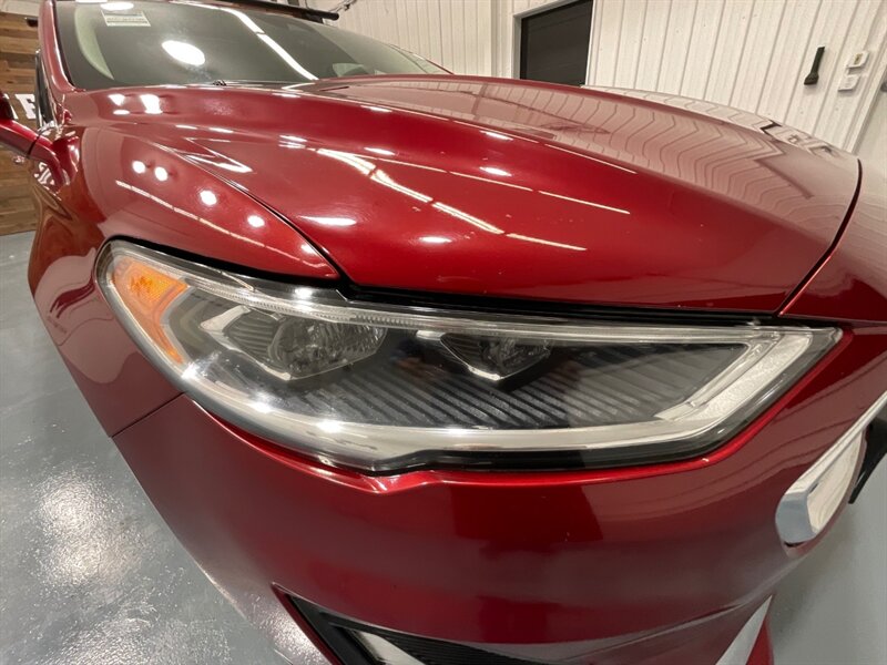 2019 Ford Fusion Energi Titanium Plug-in Hybrid / 1-OWNER / FULLY LOADED / Heated & Cooled leather seats / Sunroof / Navi / BLIS - Photo 29 - Gladstone, OR 97027