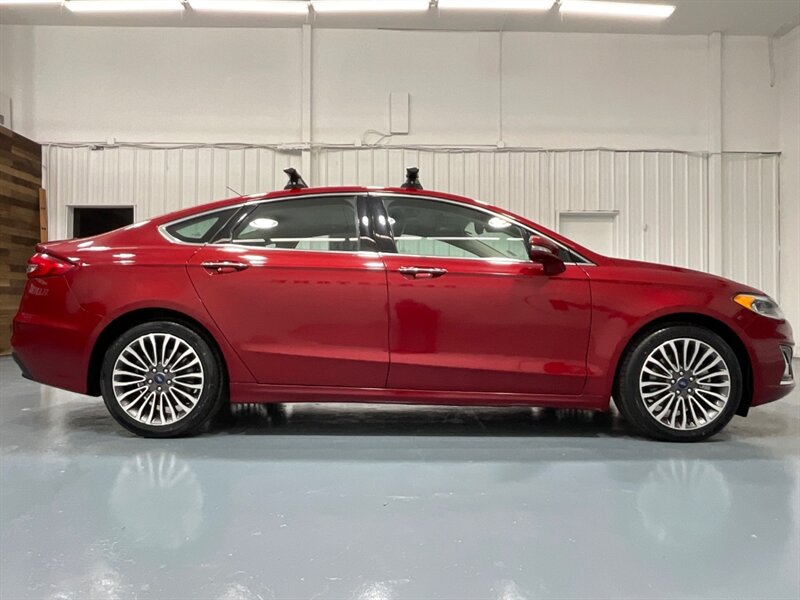 2019 Ford Fusion Energi Titanium Plug-in Hybrid / 1-OWNER / FULLY LOADED / Heated & Cooled leather seats / Sunroof / Navi / BLIS - Photo 4 - Gladstone, OR 97027