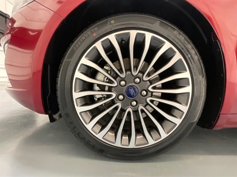2019 Ford Fusion Energi Titanium Plug-in Hybrid / 1-OWNER / FULLY LOADED / Heated & Cooled leather seats / Sunroof / Navi / BLIS - Photo 23 - Gladstone, OR 97027