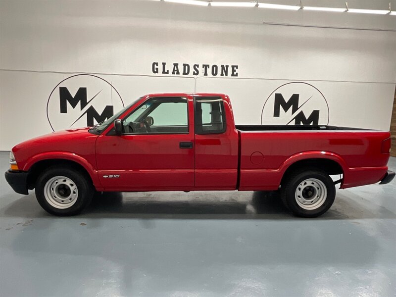 2002 Chevrolet S-10 LS 5-SPEED MANUAL / 4Cyl / ZERO RUST  /104K MILES - Photo 3 - Gladstone, OR 97027