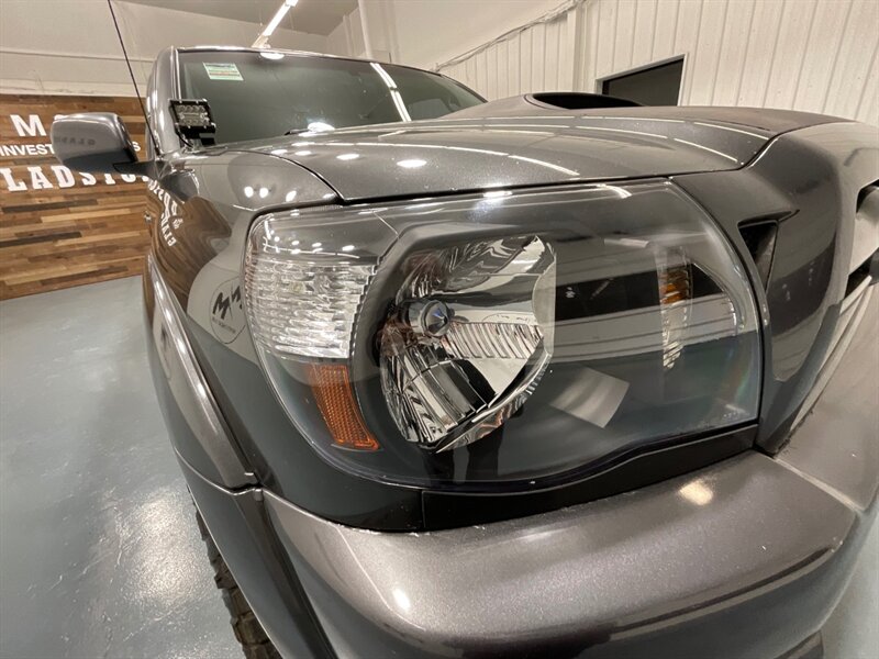 2010 Toyota Tacoma V6 TRD SPORT Double Cab 4X4 / Leather / LIFTED  / Long Bed / Heated Seats / Backup Camera / LONG BED - Photo 28 - Gladstone, OR 97027