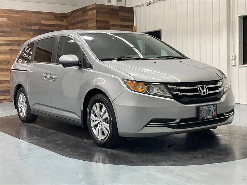 2016 Honda Odyssey EX-L MiniVan 8-Passenger / Leather Sunroof / LOCAL  / Excel Cond - Photo 52 - Gladstone, OR 97027