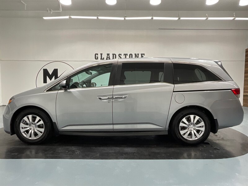 2016 Honda Odyssey EX-L MiniVan 8-Passenger / Leather Sunroof / LOCAL  / Excel Cond - Photo 3 - Gladstone, OR 97027