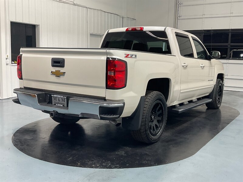 2015 Chevrolet Silverado 1500 LT Z71 Crew Cab 4X4 / 5.3L V8 / Backup Cam /CLEAN   - Photo 9 - Gladstone, OR 97027