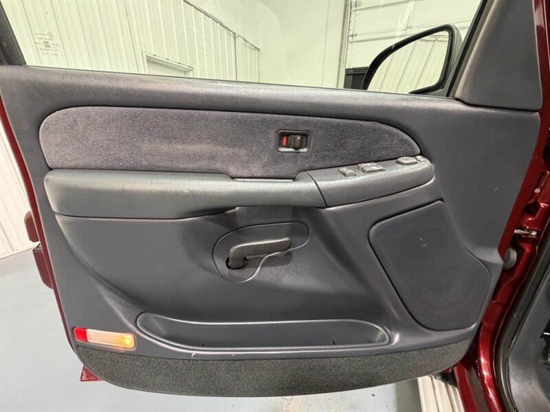 2000 Chevrolet Silverado 1500 LS 4X4 5.3L V8 / Backup Cam/ZERO RUST /75k MILES /Towing Pkg /LOCAL OREGON TRUCK - Photo 34 - Gladstone, OR 97027