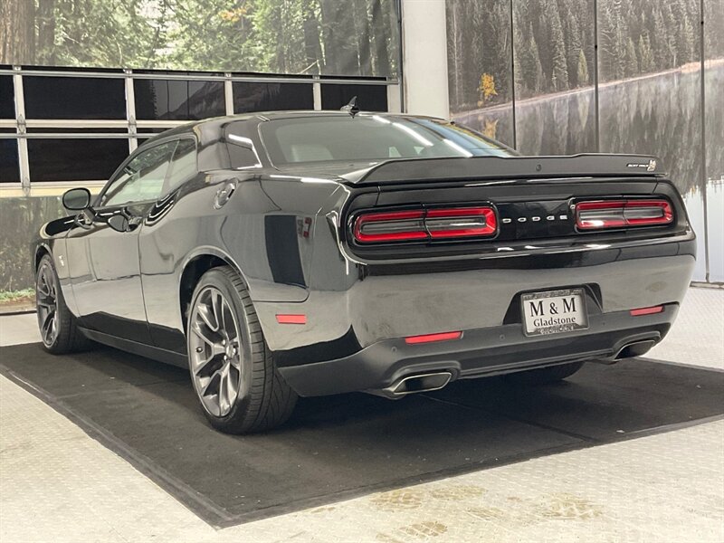 2021 Dodge Challenger R/T Scat Pack 2Dr / 392 V8 SRT / 6-SPEED MANUAL /  / Plus Pkg, Driver Convenience Group,  Power Sunroof / ONLY 14,000 MILES - Photo 7 - Gladstone, OR 97027