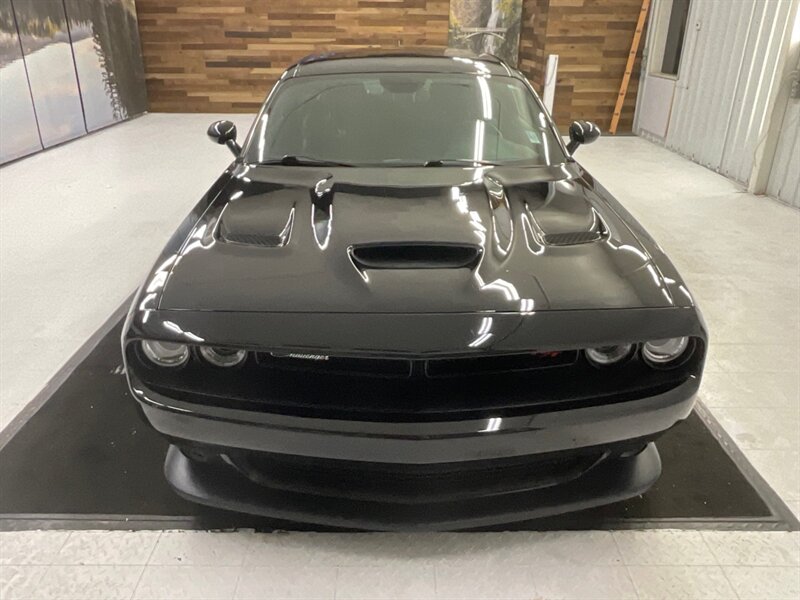 2021 Dodge Challenger R/T Scat Pack 2Dr / 392 V8 SRT / 6-SPEED MANUAL /  / Plus Pkg, Driver Convenience Group,  Power Sunroof / ONLY 14,000 MILES - Photo 5 - Gladstone, OR 97027