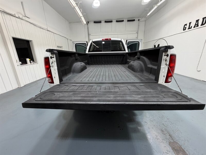 2003 Dodge Ram 2500 4X4 6-SPEED MANUAL 5.9L CUMMINS DIESEL LONG BED / ZERO RUST / LONG BED - Photo 11 - Gladstone, OR 97027