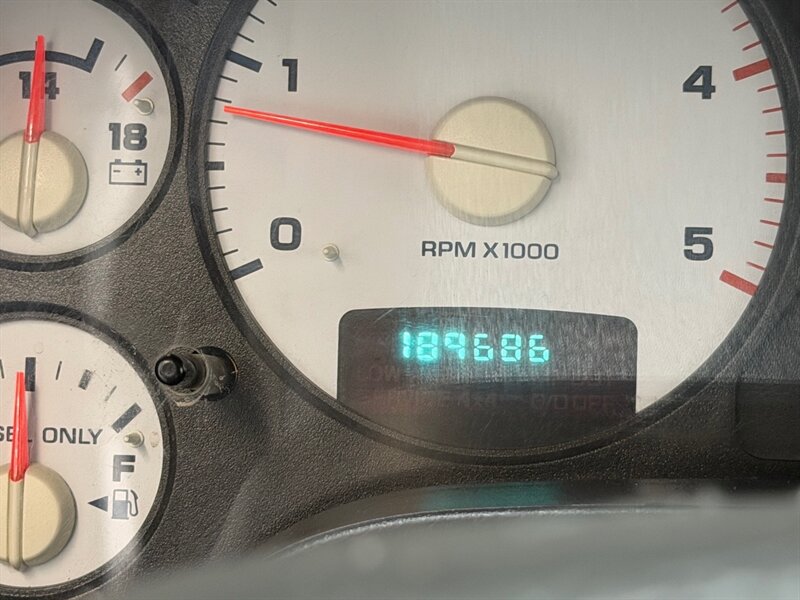 2003 Dodge Ram 2500 4X4 6-SPEED MANUAL 5.9L CUMMINS DIESEL LONG BED / ZERO RUST / LONG BED - Photo 45 - Gladstone, OR 97027