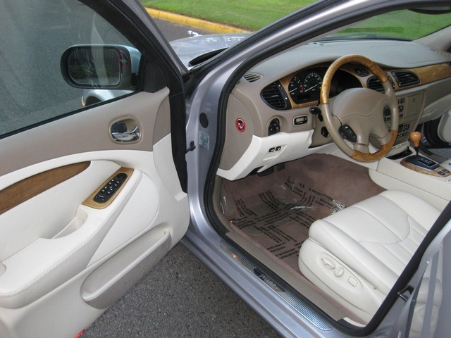 2001 Jaguar S-Type 4.0 V8 LUXURY Sedan   - Photo 27 - Portland, OR 97217