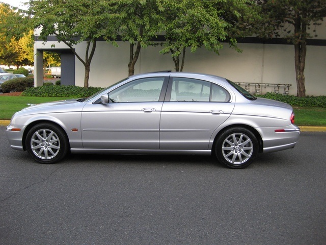 2001 Jaguar S-Type 4.0 V8 LUXURY Sedan   - Photo 3 - Portland, OR 97217