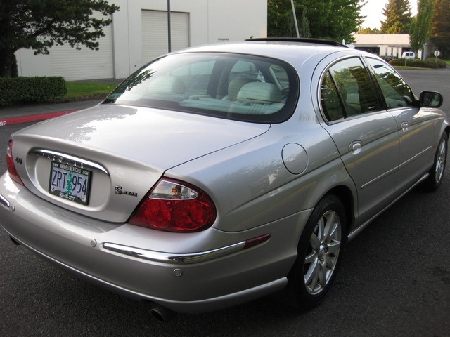 2001 Jaguar S-Type 4.0 V8 LUXURY Sedan   - Photo 12 - Portland, OR 97217