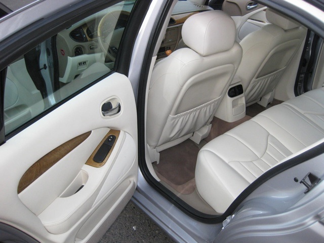 2001 Jaguar S-Type 4.0 V8 LUXURY Sedan   - Photo 29 - Portland, OR 97217