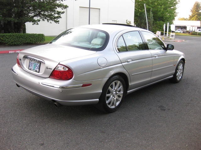 2001 Jaguar S-Type 4.0 V8 LUXURY Sedan   - Photo 6 - Portland, OR 97217