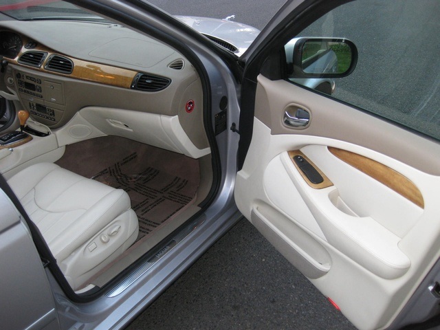 2001 Jaguar S-Type 4.0 V8 LUXURY Sedan   - Photo 35 - Portland, OR 97217