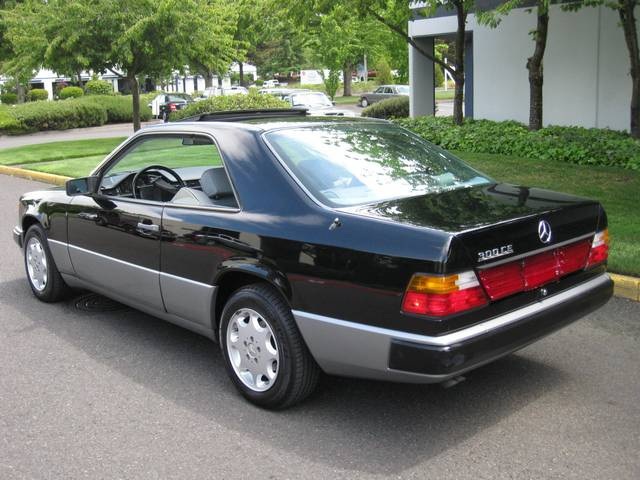 1988 Mercedes-Benz 300CE   - Photo 3 - Portland, OR 97217