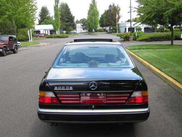 1988 Mercedes-Benz 300CE   - Photo 4 - Portland, OR 97217