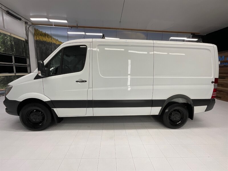 2017 Mercedes-Benz Sprinter 2500 CARGO VAN / 3.0L DIESEL/Backup Cam /1-OWNER  /144 " WB STANDARD ROOF / BRAND NEW SET OF TIRES / 90,000 MILES - Photo 3 - Gladstone, OR 97027