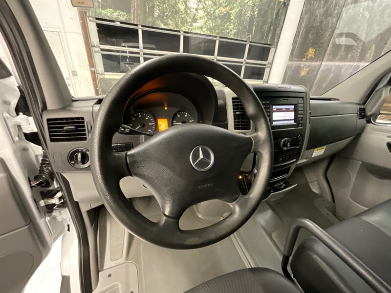 2017 Mercedes-Benz Sprinter 2500 CARGO VAN / 3.0L DIESEL/Backup Cam /1-OWNER  /144 " WB STANDARD ROOF / BRAND NEW SET OF TIRES / 90,000 MILES - Photo 16 - Gladstone, OR 97027