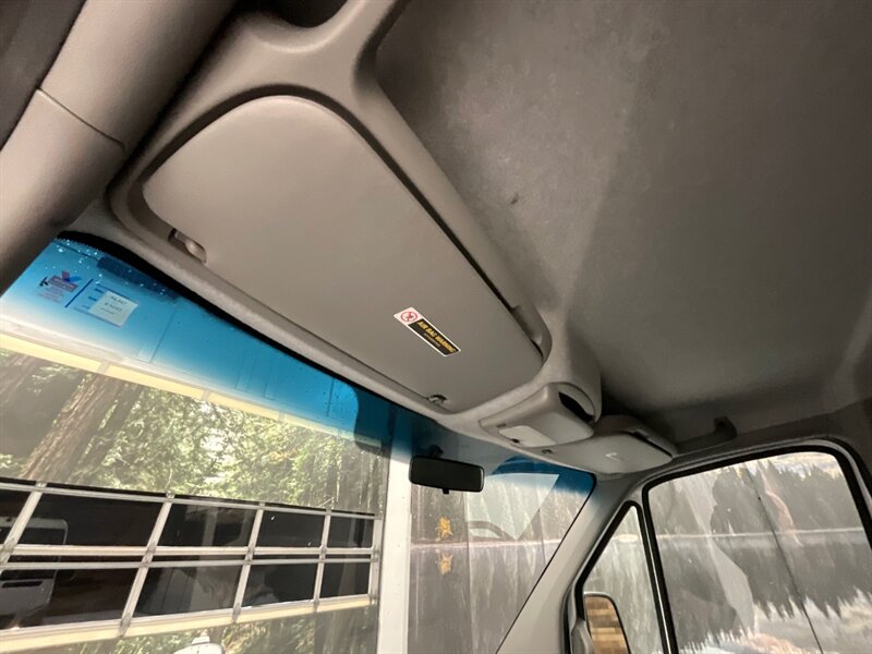 2017 Mercedes-Benz Sprinter 2500 CARGO VAN / 3.0L DIESEL/Backup Cam /1-OWNER  /144 " WB STANDARD ROOF / BRAND NEW SET OF TIRES / 90,000 MILES - Photo 33 - Gladstone, OR 97027