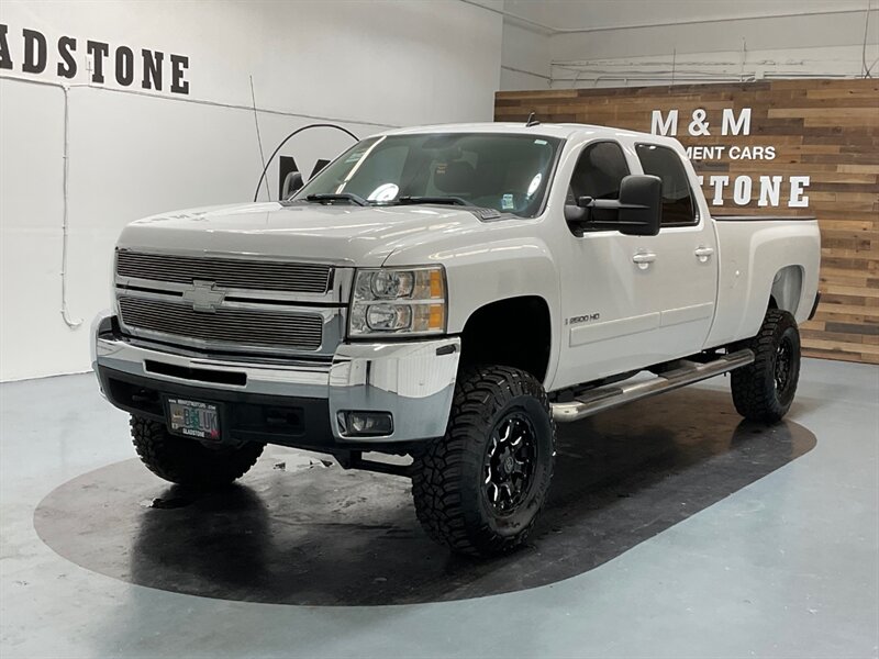 2007 Chevrolet Silverado 2500 LTZ Z71 4X4 / 6.6L DURAMAX / 1-OWNER / LIFTED  / Leather & Navigation - Photo 55 - Gladstone, OR 97027