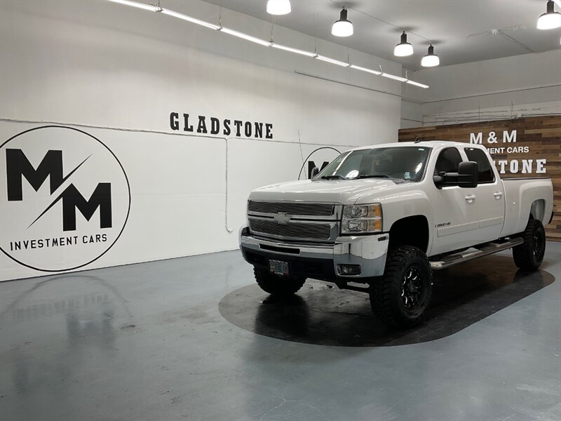 2007 Chevrolet Silverado 2500 LTZ Z71 4X4 / 6.6L DURAMAX / 1-OWNER / LIFTED  / Leather & Navigation - Photo 5 - Gladstone, OR 97027