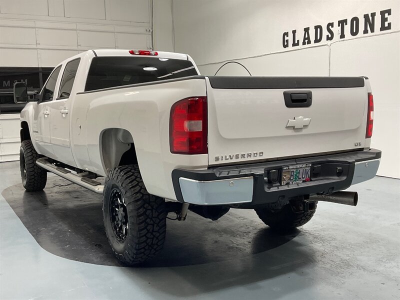 2007 Chevrolet Silverado 2500 LTZ Z71 4X4 / 6.6L DURAMAX / 1-OWNER / LIFTED  / Leather & Navigation - Photo 8 - Gladstone, OR 97027