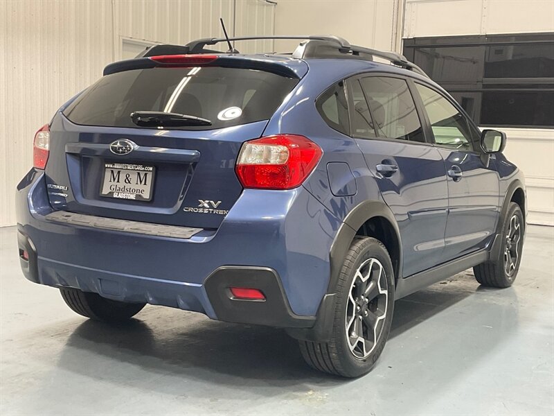 2013 Subaru XV Crosstrek 2.0i Premium AWD / Sunroof/ 5-SPEED MANUAL/1-OWNER  / LOCAL SUV / ZERO RUST - Photo 8 - Gladstone, OR 97027