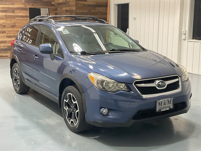 2013 Subaru XV Crosstrek 2.0i Premium AWD / Sunroof/ 5-SPEED MANUAL/1-OWNER  / LOCAL SUV / ZERO RUST - Photo 44 - Gladstone, OR 97027