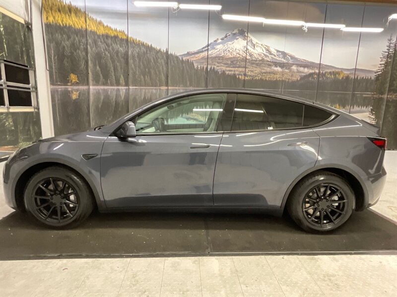 2020 Tesla Model Y Long Range AWD / FULL SELF DRIVING AUTO PILOT  / 1-OWNER / ONLY 34,000 MILES - Photo 3 - Gladstone, OR 97027