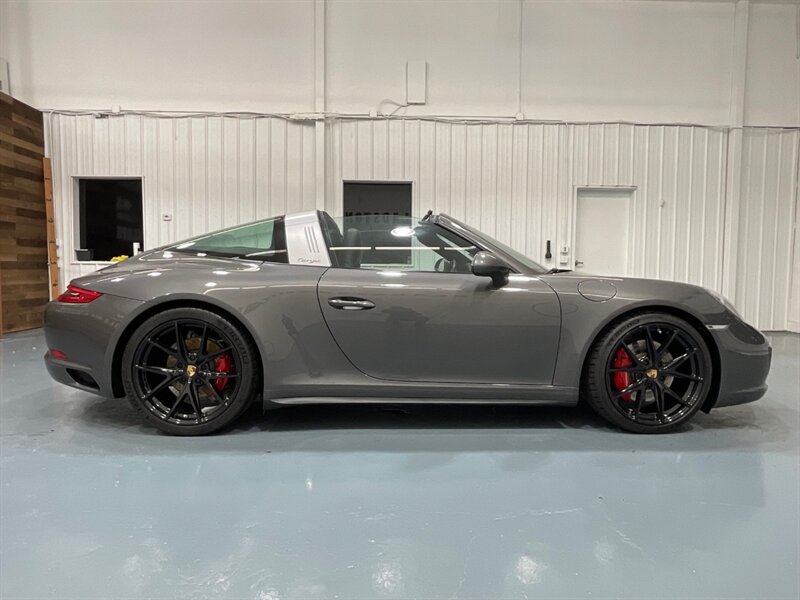 2017 Porsche 911 Targa 4S Convertible / TURBO / 21,000 MILES  /Premium Pkg - Photo 4 - Gladstone, OR 97027