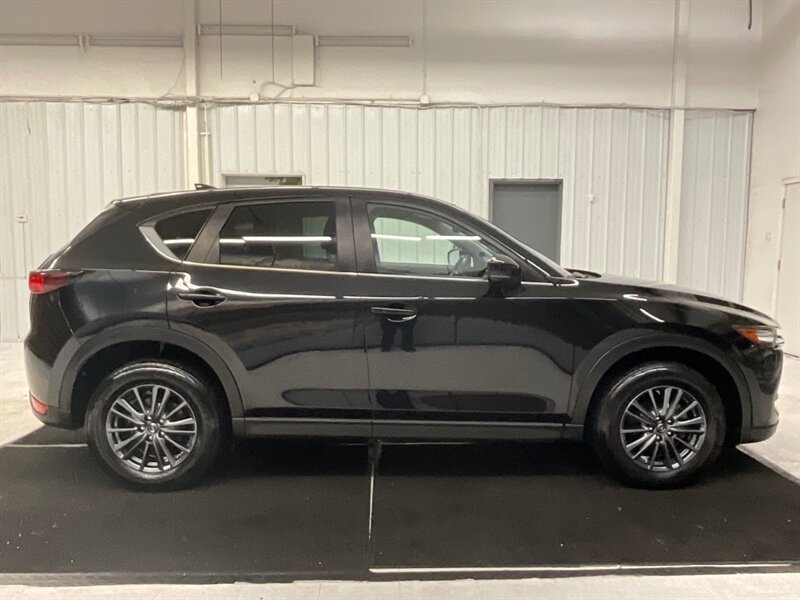 2019 Mazda CX-5 Touring Sport Utility AWD / Technology Pkg / Sunro  / Heated Seats / Backup Camera - Photo 4 - Gladstone, OR 97027