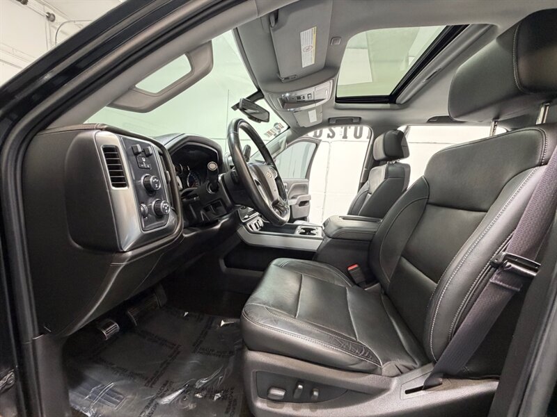 2017 Chevrolet Silverado 2500 2500HD LTZ Z71 OFF RD 4X4 6.6L DURAMAX DIESEL /LIFTED w. NEW TIRES / HEATED & COOLED LEATHER SEATS - Photo 13 - Gladstone, OR 97027