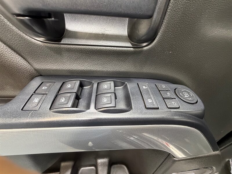 2017 Chevrolet Silverado 2500 2500HD LTZ Z71 OFF RD 4X4 6.6L DURAMAX DIESEL /LIFTED w. NEW TIRES / HEATED & COOLED LEATHER SEATS - Photo 41 - Gladstone, OR 97027