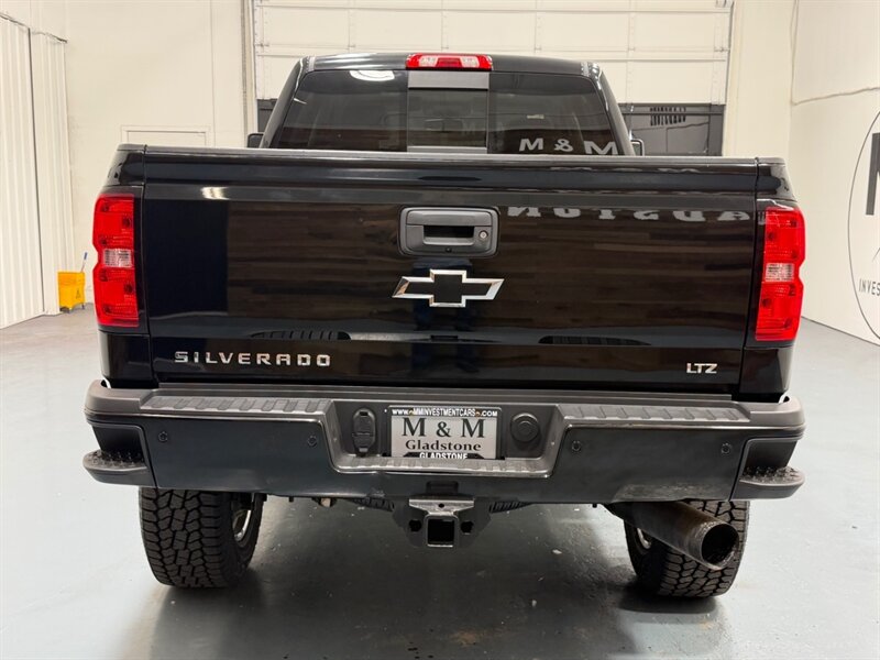 2017 Chevrolet Silverado 2500 2500HD LTZ Z71 OFF RD 4X4 6.6L DURAMAX DIESEL /LIFTED w. NEW TIRES / HEATED & COOLED LEATHER SEATS - Photo 6 - Gladstone, OR 97027