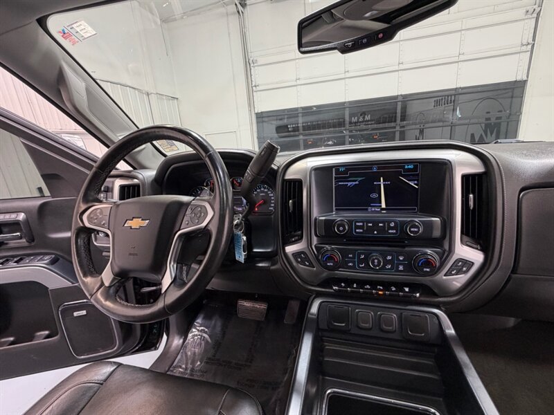 2017 Chevrolet Silverado 2500 2500HD LTZ Z71 OFF RD 4X4 6.6L DURAMAX DIESEL /LIFTED w. NEW TIRES / HEATED & COOLED LEATHER SEATS - Photo 17 - Gladstone, OR 97027