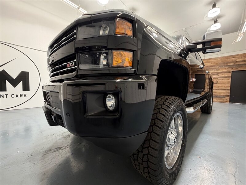 2017 Chevrolet Silverado 2500 2500HD LTZ Z71 OFF RD 4X4 6.6L DURAMAX DIESEL /LIFTED w. NEW TIRES / HEATED & COOLED LEATHER SEATS - Photo 53 - Gladstone, OR 97027