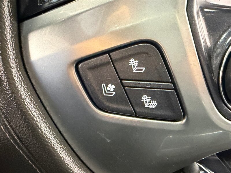 2017 Chevrolet Silverado 2500 2500HD LTZ Z71 OFF RD 4X4 6.6L DURAMAX DIESEL /LIFTED w. NEW TIRES / HEATED & COOLED LEATHER SEATS - Photo 20 - Gladstone, OR 97027