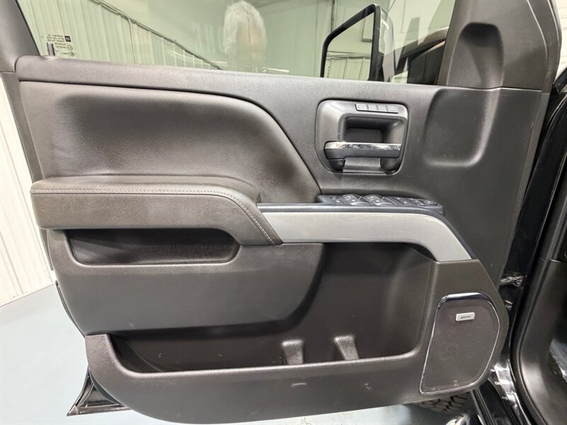 2017 Chevrolet Silverado 2500 2500HD LTZ Z71 OFF RD 4X4 6.6L DURAMAX DIESEL /LIFTED w. NEW TIRES / HEATED & COOLED LEATHER SEATS - Photo 32 - Gladstone, OR 97027
