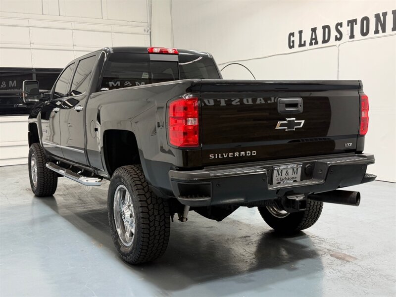 2017 Chevrolet Silverado 2500 2500HD LTZ Z71 OFF RD 4X4 6.6L DURAMAX DIESEL /LIFTED w. NEW TIRES / HEATED & COOLED LEATHER SEATS - Photo 8 - Gladstone, OR 97027