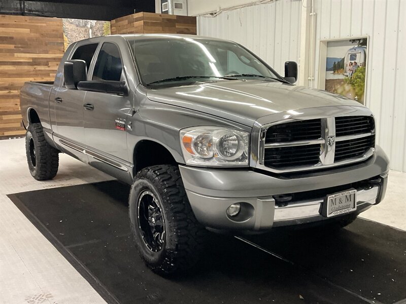 2008 Dodge Ram 2500 4x4 Laramie MEGA CAB / 6.7L DIESEL / LIFTED  / BRAND NEW 35 " MUD TIRES & 20 " FUEL WHEELS / Leather & Heated Seats / DVD Player / Sunroof / 112,000 MILES - Photo 2 - Gladstone, OR 97027