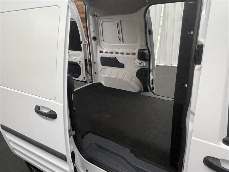 2012 Ford Transit Connect Cargo Van XL / Rear Glass / Excel Cond   - Photo 18 - Gladstone, OR 97027