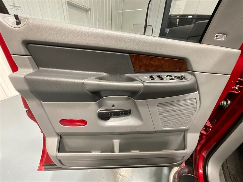 2008 Dodge Ram 3500 Laramie Quad Cab 4X4 / 6.7L DIESEL / NEW TIRES / BRAND NEW TIRES / ZERO RUST - Photo 32 - Gladstone, OR 97027