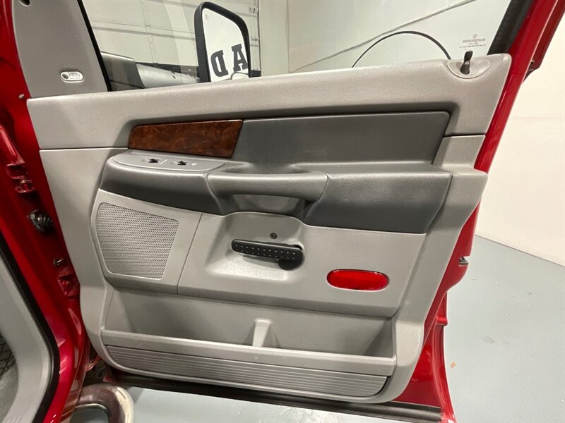 2008 Dodge Ram 3500 Laramie Quad Cab 4X4 / 6.7L DIESEL / NEW TIRES / BRAND NEW TIRES / ZERO RUST - Photo 33 - Gladstone, OR 97027