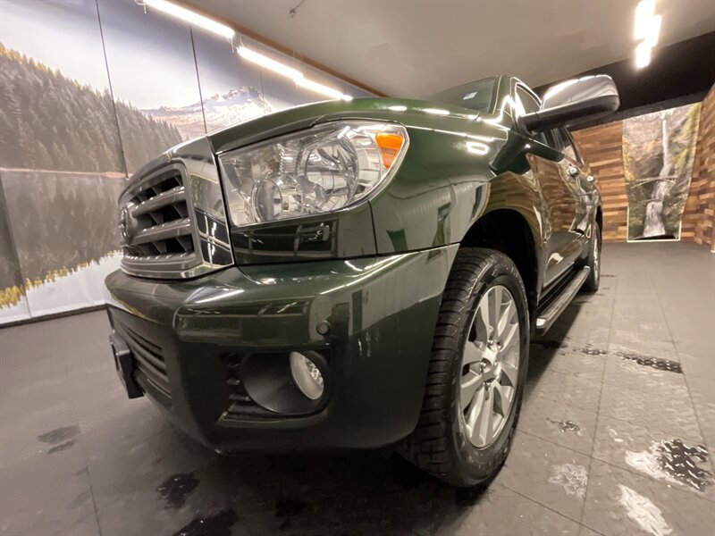 2010 Toyota Sequoia Limited 4X4 / 5.7L V8 / 1-OWNER / 94,000 MILES  Leather Heated Seats / Navigation & Backup Camera / 3RD ROW SEAT / SHARP SHARP !! - Photo 9 - Gladstone, OR 97027