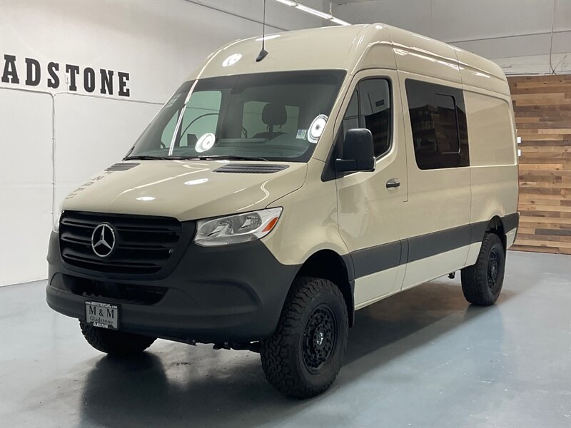 2022 Mercedes-Benz Sprinter 2500 Crew V 4X4 /3.0L V6 DIESEL/ High Roof 144 " WB  / 1-OWNER / Navigation / Backup Camera / Towing pkg / 5-PASSENGER / CREW CARGO VAN / Heated Seats - Photo 1 - Gladstone, OR 97027