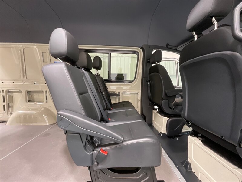 2022 Mercedes-Benz Sprinter 2500 Crew V 4X4 /3.0L V6 DIESEL/ High Roof 144 " WB  / 1-OWNER / Navigation / Backup Camera / Towing pkg / 5-PASSENGER / CREW CARGO VAN / Heated Seats - Photo 14 - Gladstone, OR 97027